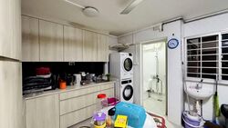 Blk 304 Fuchun Neighbourhood Centre (Woodlands), HDB Executive #567594391